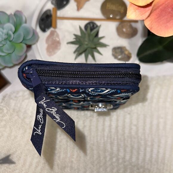 Vera Bradley RFID Navy Blue White Coral Quilted Large Turnlock Wallet - Picture 6 of 11